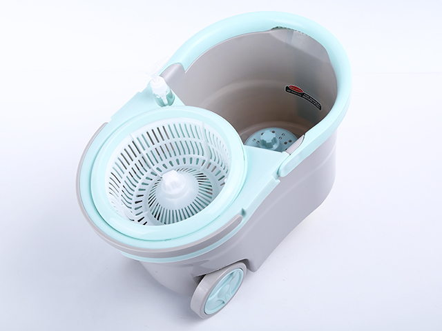 Set curatenie, galeata cu centrifuga si 2 rezerve mop rotativ